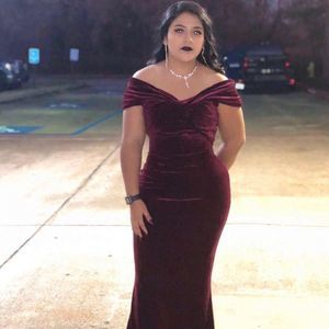 Meet your Posher, Daniela